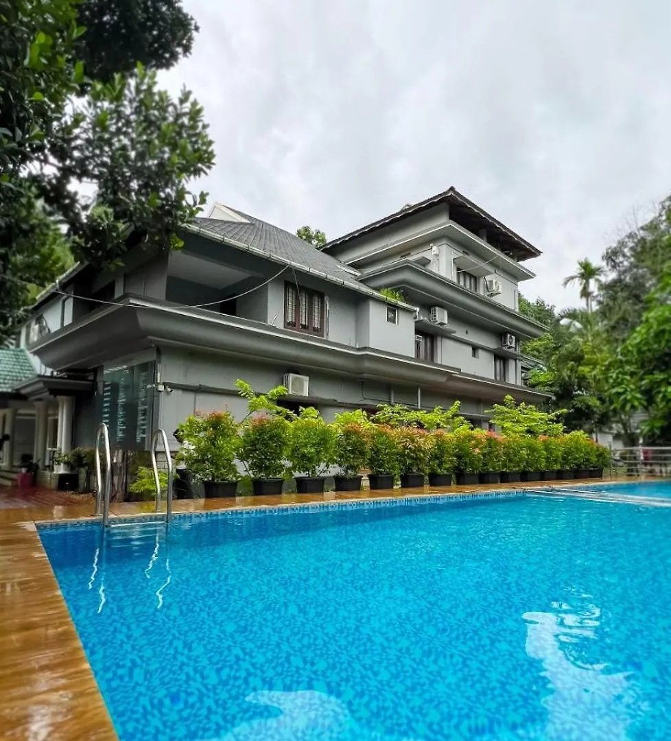 Milife Medicity Perashannoor Hotel Kuttippuram Resort